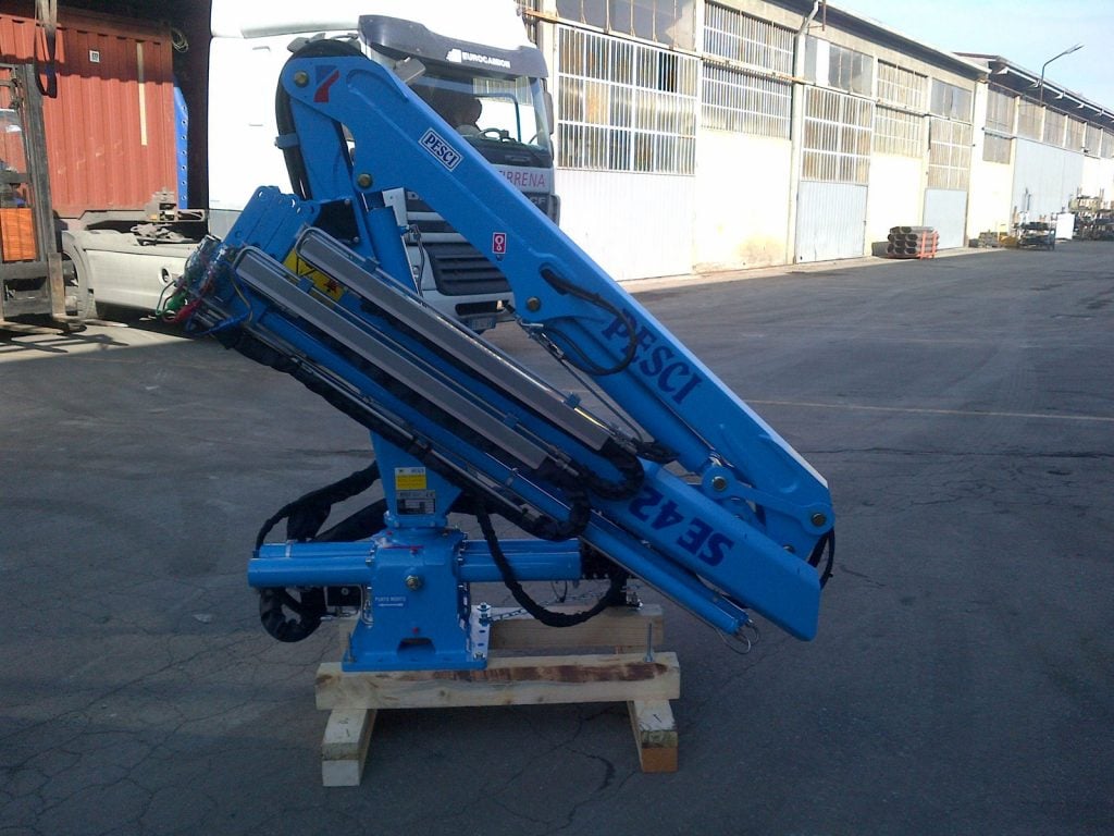 PESCI MARINE KNUCKLE BOOM CRANE 42