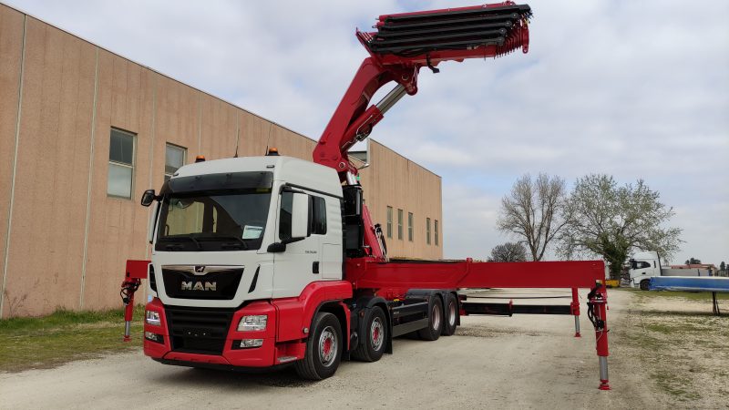 COPMA 1400 TOP RANGE LOADER CRANE